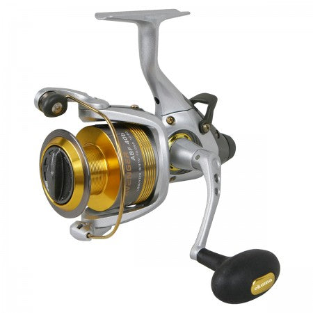 Okuma Avenger baitfeeder spinning